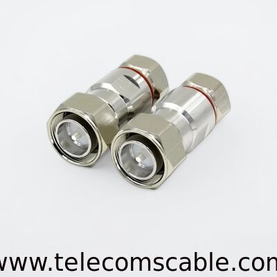 4.3-10 connecteur mâle pour 1/2 pouce câble d'alimentation super-flexible.